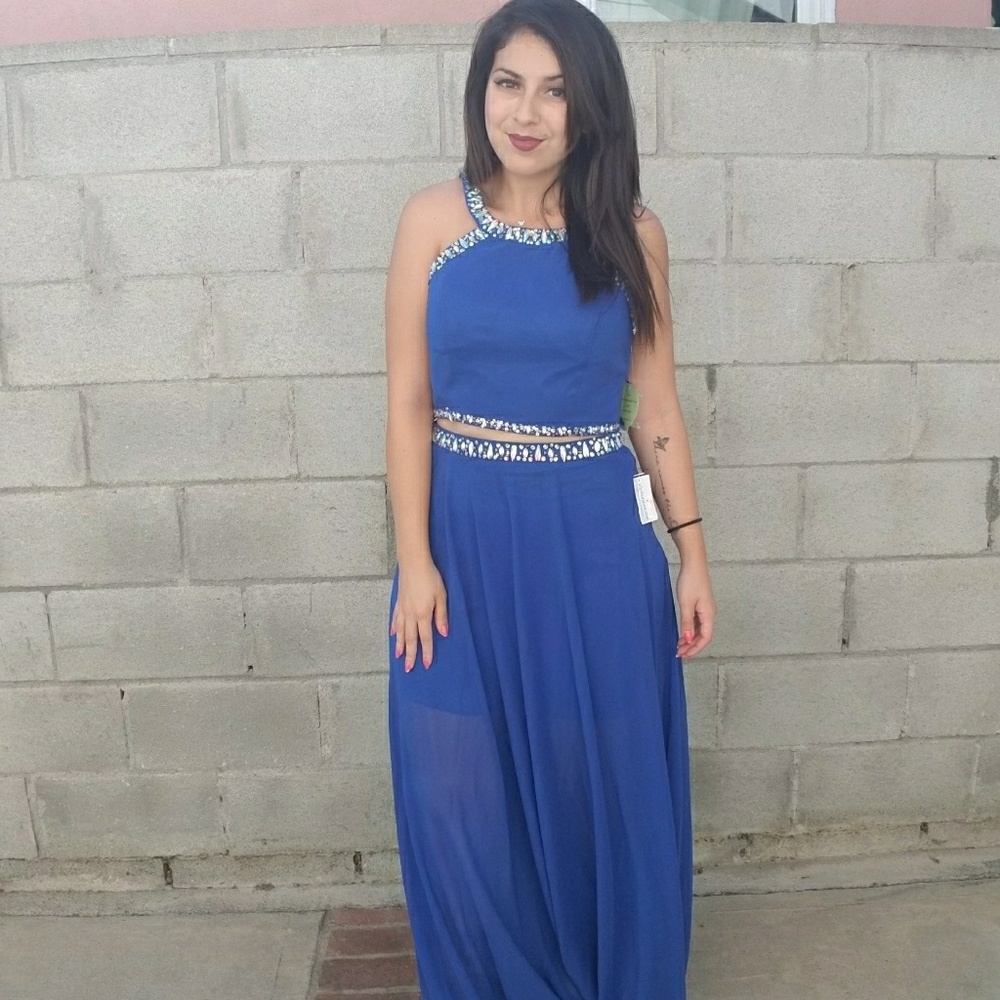 Windsor blue formal 2 piece gown